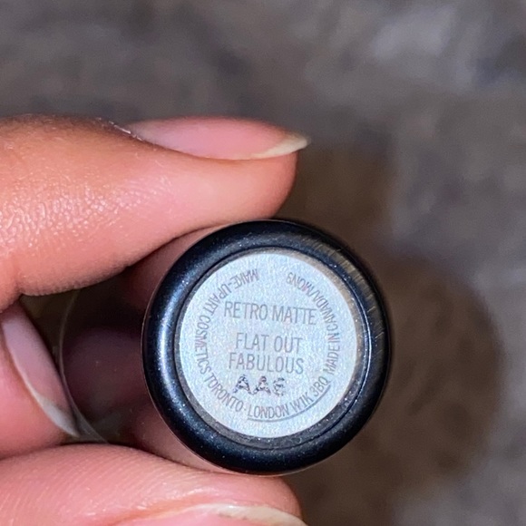 Mac Flat out fabulous lipstick - Picture 2 of 2